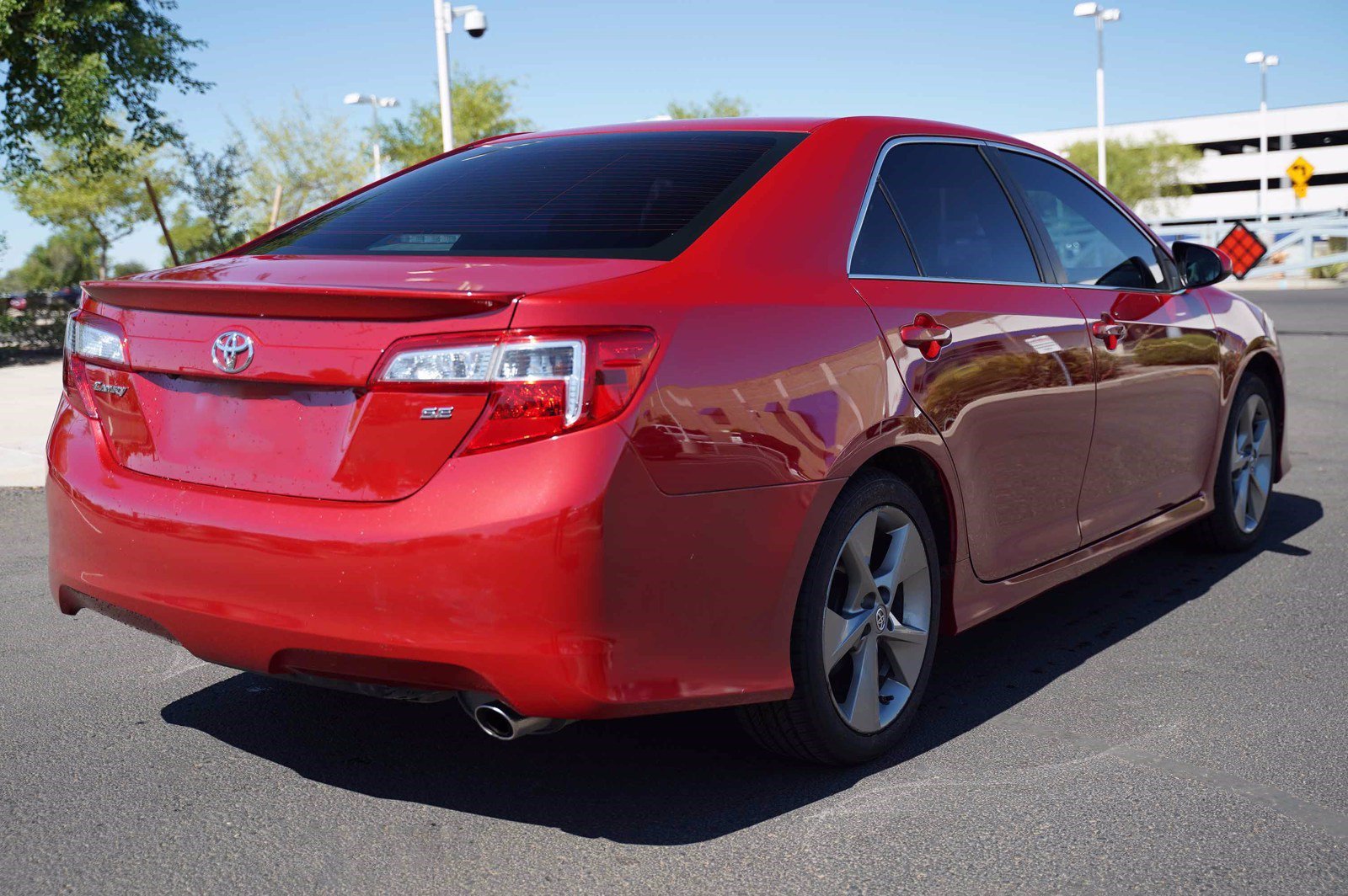 Pre-Owned 2014 Toyota Camry SE Sport FWD 4dr Car