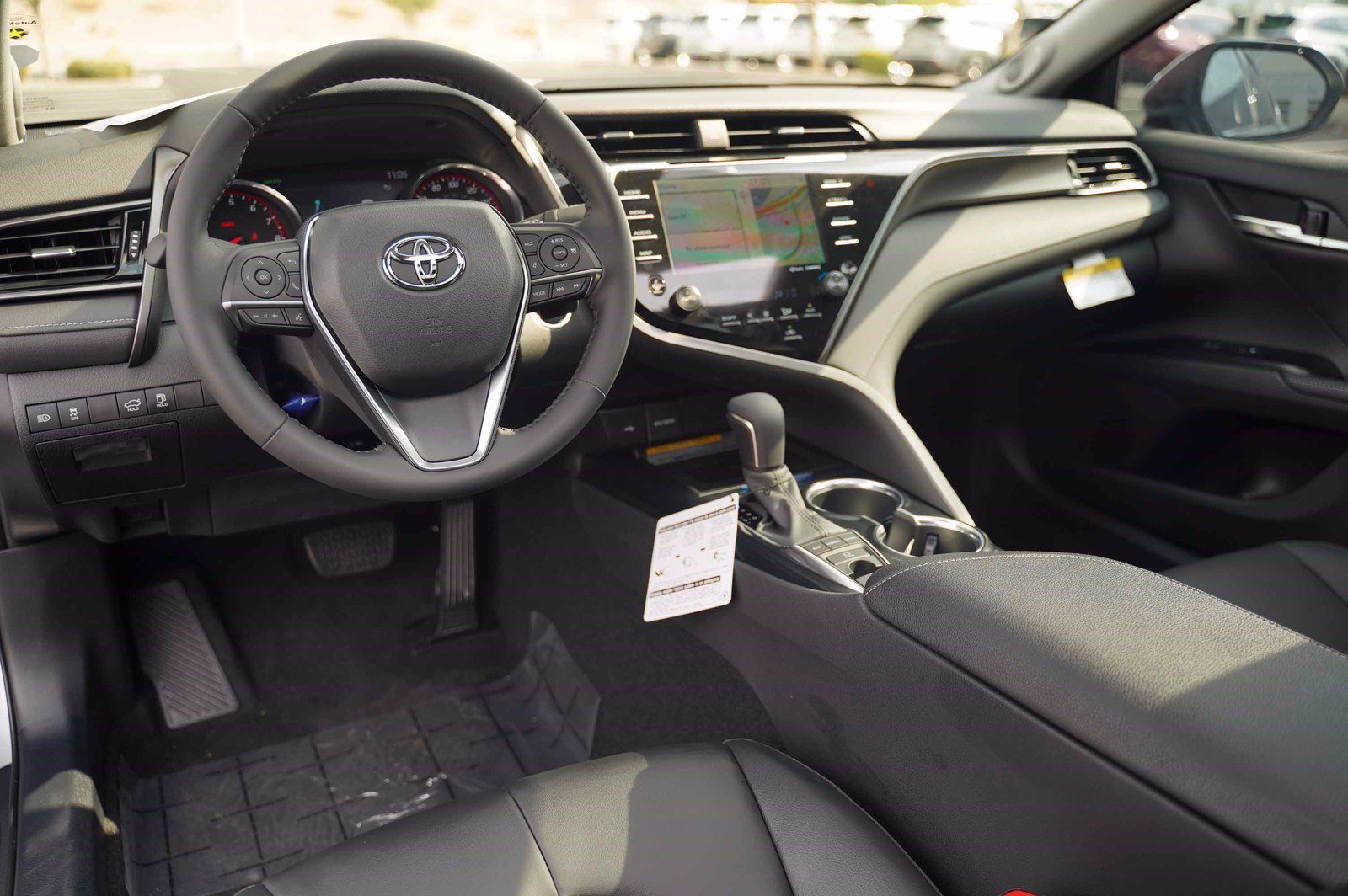 2022 Toyota Camry Hybrid Xse Red Interior