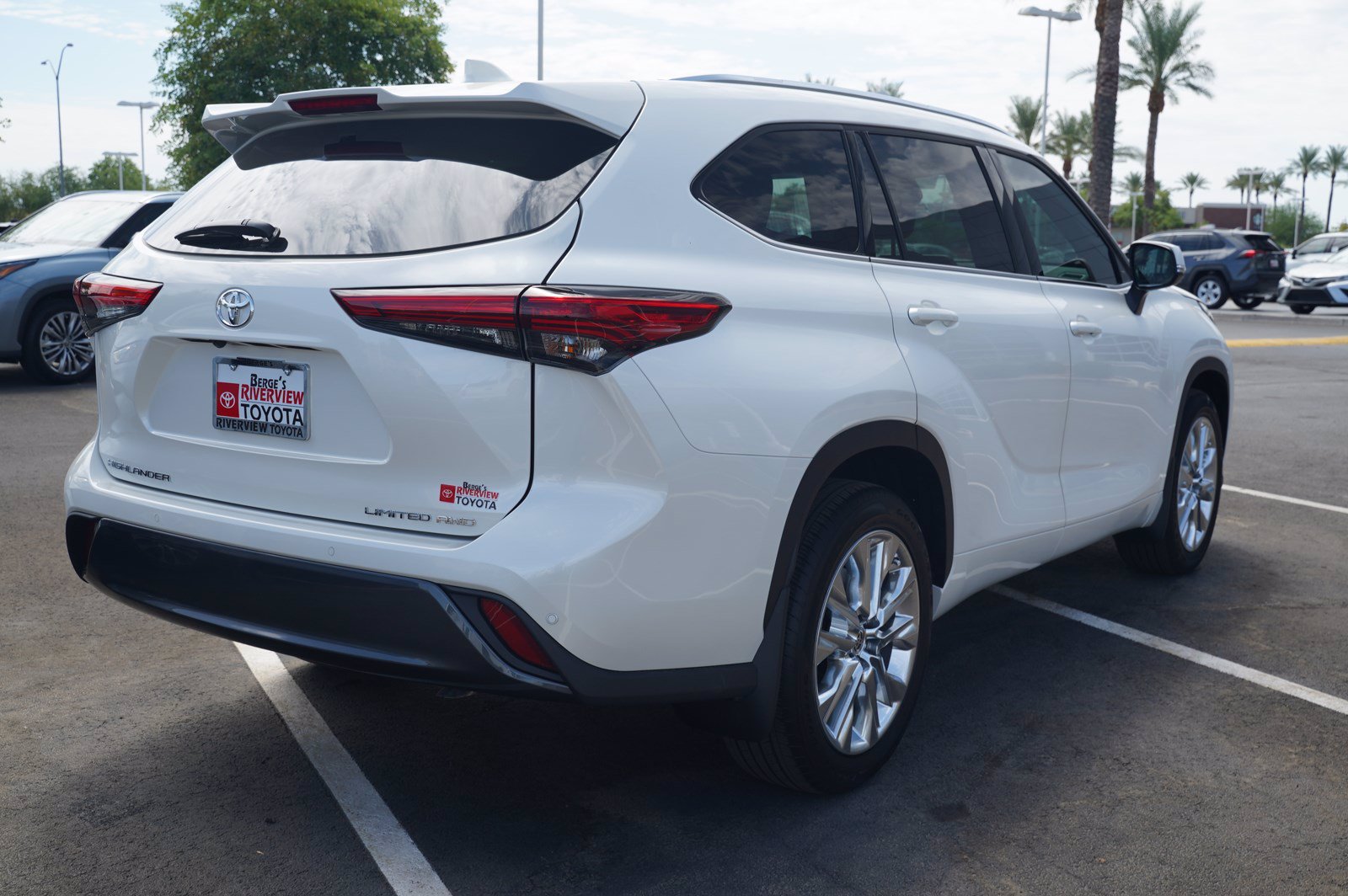 New 2020 Toyota Highlander Limited AWD Sport Utility