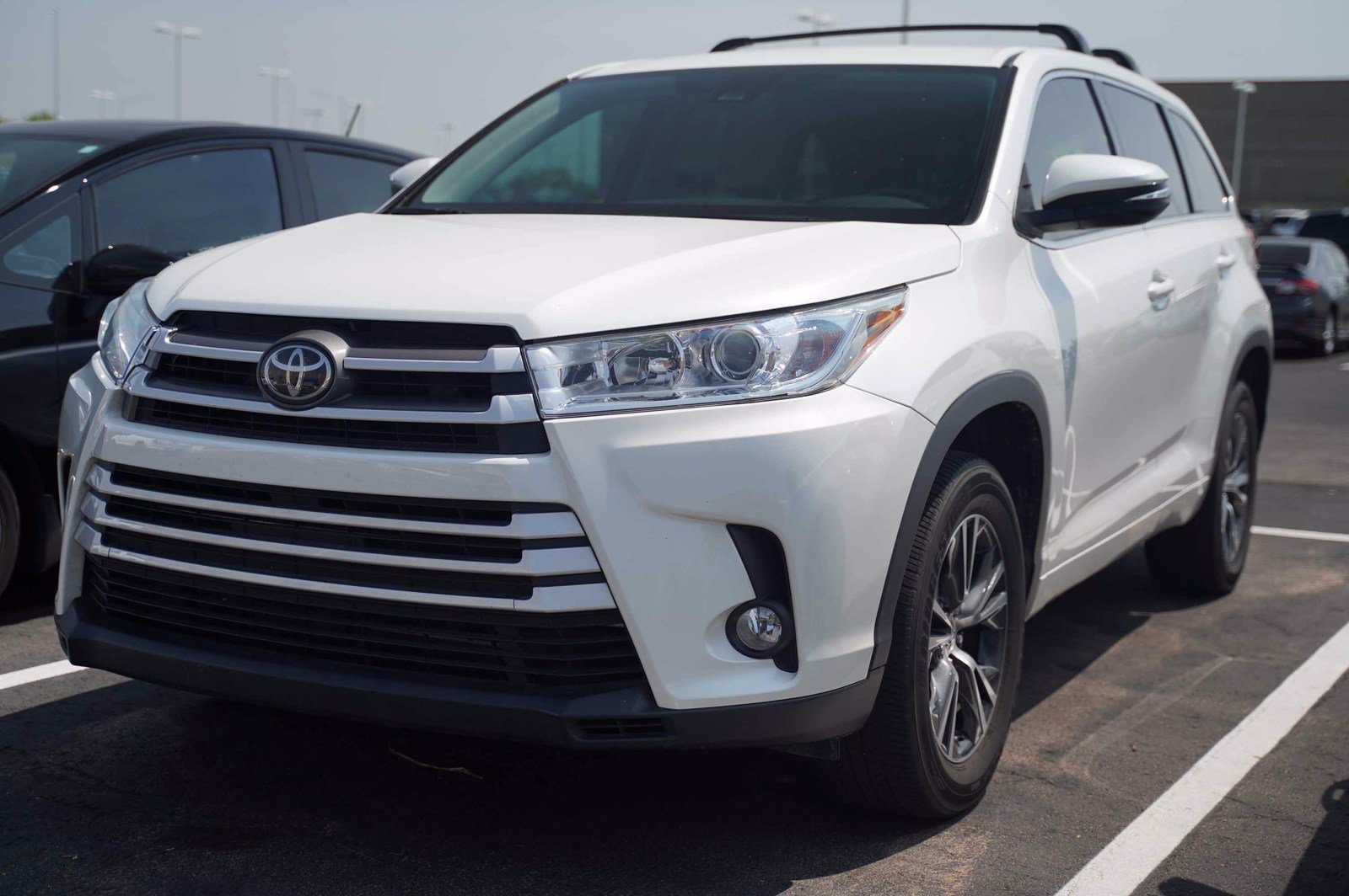 Certified Pre-Owned 2018 Toyota Highlander LE Plus FWD Sport Utility