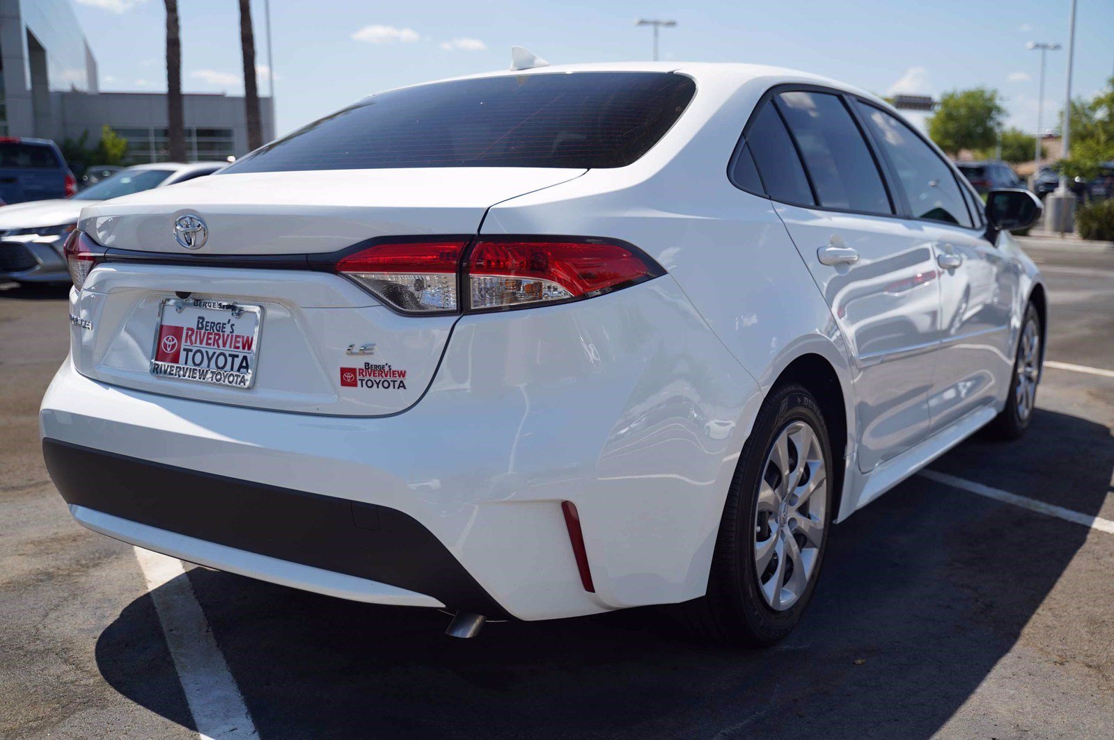 New 2021 Toyota Corolla LE FWD 4dr Car