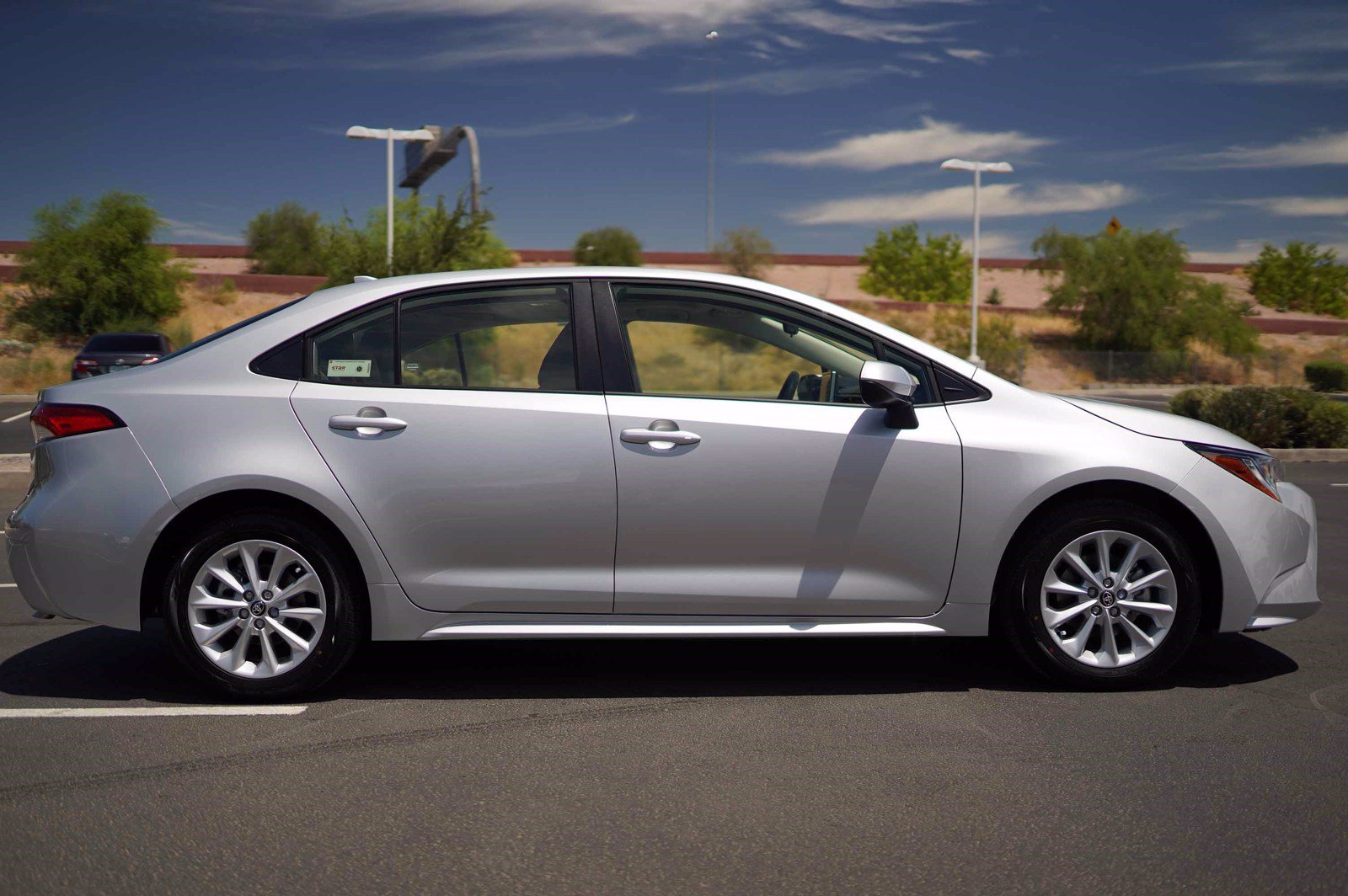 new 2021 toyota corolla le fwd 4dr car