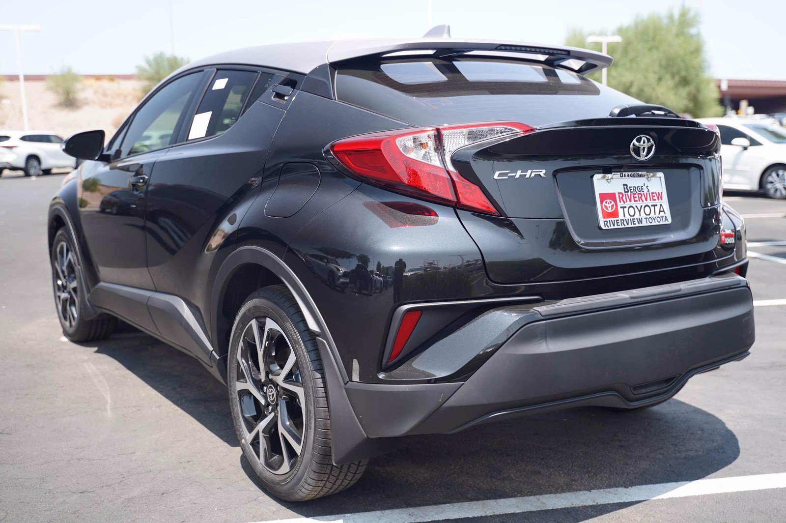 New 2020 Toyota C-HR XLE FWD Sport Utility